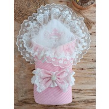 LTG Nova Tericotton Taç Nakışlı Incili Güpür Çift Fiyonk Güpür Trilüks Kundak Bebek Battaniyesi Pembe