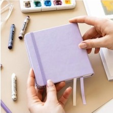 Esranın Dünyası 12X12 cm Sert Kapak Eskiz Defteri - 80 Yaprak, Lila