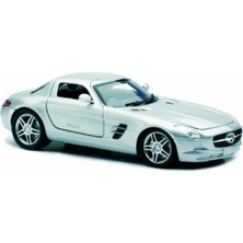 Esranın Dünyası 1:24 Ölçeğinde Mercedes Benz Model Araç