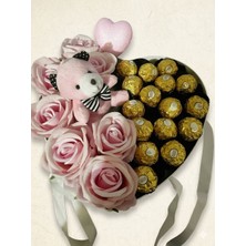 Karma Shop Pembe Güllü, Ayıcıklı ve Çikolatalı Kalp Hediye Kutusu
