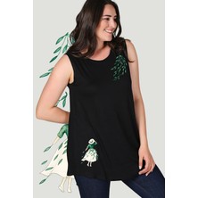 Curvy Trend Büyük Beden Kız ve Yapraklar Baskılı Kolsuz Viskon Basic Bluz