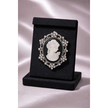 Mdm Style Vintage Cameo Broş – Taşlı Antik Görünümlü Klasik Kadın Yaka Iğnesi