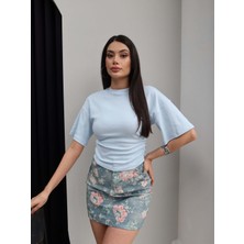 Esra Helvacı Yan Büzgülü Crop Tshirt