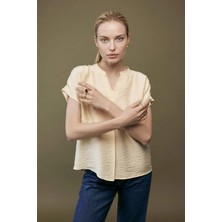 DeFacto Relax Fit Kaçık Yaka Kısa Kollu Bluz G2963AX26SP