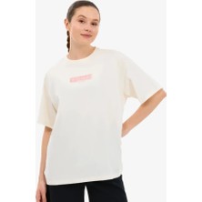 Skechers S2610063-3817  Oversize Fit Graphic Kadın T-Shirt