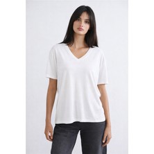 Fashion Friends Standart Fit V Yaka Kısa Kollu Bluz Bayan Bluz 26Y0021K1
