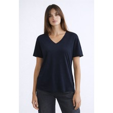Fashion Friends Standart Fit V Yaka Kısa Kollu Bluz Bayan Bluz 26Y0021K1