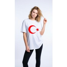 Hoxie Unisex Ay Yıldız Baskılı Beyaz T-Shirt - Türk Bayrağı Tasarımlı Pamuklu Oversize Tişört