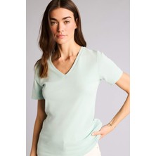 DeFacto Slim Fit V Yaka Basic Düz Ribana Kısa Kollu Tişört I1080AZ26SP