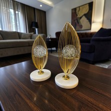 Sleep Nova Elegant Gold Metal Biblo – Mermer Tabanlı Şık Ev Dekorasyonu
