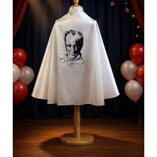 Red Button Kids Store 23 Nisan Özel Atatürk Baskılı Beyaz Pelerin