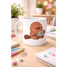 BSH Gülbay Mobilya Sevimli Ornitorenk Tasarımlı Porselen Kupa Model 116 – Laptoplu Tatlı Hayvan Figürlü Kahve Kupası , Ofis &amp; Ev Kullanımı