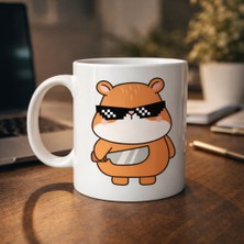 BSH Gülbay Mobilya Cool Hamster Tasarımlı Porselen Kupa Model 81 – Eğlenceli, Karizmatik ve Enerji Dolu Kahve Kupası