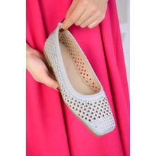 No 35 Moda Gri? Kadin Babet MC2024