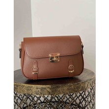 Şık ve Kullanışlı Kadın Çanta | Günlük & Özel Gün Kombinlerine Uygun