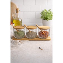 Nokka 3’lü Cam Baharatlık Seti Bambu Kapaklı Kaşıklı Standlı – Şık Mutfak Kavanoz Seti