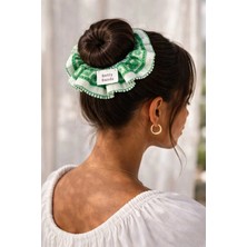 Betty Bands Pembe Çizgili Dantel Kenar Büyük Boy Scrunchie Hacimli Topuz Tokası, Şık Saç Aksesuarı