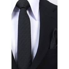 Esgue Hand Made 6 cm Slim Geometrik Desenli Siyah Renk Mendilli Ince Kravat