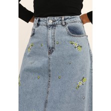 Vellichor Çiçekli Nakış Detaylı Uzun Denim Etek- Mavi