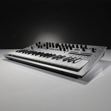 Korg Minilogue 37 Tuşlu Analog Polifonik Synthesizer Yenilikçi Tasarım ve Programlanabilir Özellikler