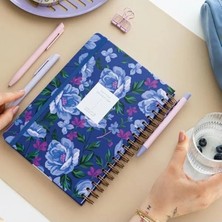 Esranın Dünyası 17X24 cm Boyutunda Lastikli Sert Kapak Noktalı Not Defteri, Çiçek Desenli