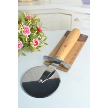 Ahşap Saplı Pizza DILIMLEYICI-24CM