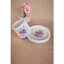 Kilida Sanat -Üzeri Karikatür Çizimli Kahve Fincanı