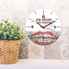 Kırmızı Tasarımlı Modern Duvar Saati, Şık ve Fonksiyonel Dekorasyon Parçası