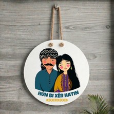 Zerya Xemla Deriyan - Kürtçe Hûn Bi Xêr Hatin Yazılı Mem Û Zin Tasarımlı Kapı Süsü