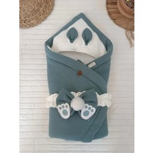 TeknoKapsül Yenidoğan 4 Kat Müslin Kumaş Kulaklı Patili Fiyonk Bebek Battaniyesi Kundak Kahverengi