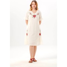 Eliş Şile Bezi Kısa Kol Irem Nakış Detaylı Midi Boy Yazlık Şile Bezi Elbise Krem Krm