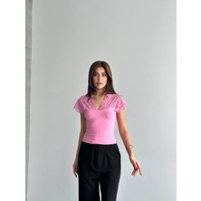 Shopping Shop Omuz ve Yaka Dantel Bluz Pembe
