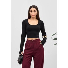 Shopping Shop Kare Yaka Parmak Geçmeli Bluz Sıyah