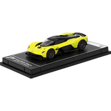 PosterCars Hyper Car Aston Martin Valkrie Lime Essance - League Collection 1/64 Model Araba