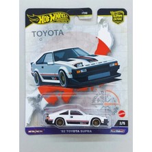Hot Wheels Premium '82 Toyota Supra Metal Gövde Ölçekli Model Gerçekçi Detaylarla Tasarlandı