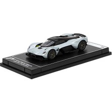 PosterCars Hyper Car Aston Martin Valkrie Skyfall Silver - League Collection 1/64 Model Araba