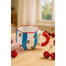 PremiumPort El Yapımı Kiraz Desenli Seramik Kupa, Kırmızı Kulplu Krem Kahve Bardak