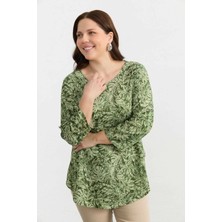 Selen Büyük Beden Truvakar Kol Palmiye Desen Bluz  /  Yeşil