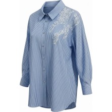 Selen Büyük Beden Dantel ve Taş Kombinli Çizgili Gömlek  /  Mavi
