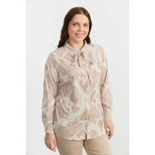 Selen Büyük Beden Soyut Desen Yakası Bağlamalı Bluz  /  Bej