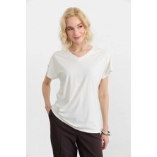 Selen Düşük Kol Omuzu Düğmeli V Yaka Bluz  /  Ekru