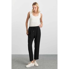 Selen Beli Bağcıklı Boru Paça Pantolon  /  Siyah