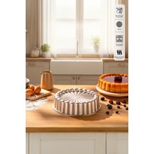 PremiumPort Altın Çiçek Döküm Kek Kalıbı 25 Cm, Dayanıklı ve Şık Tasarım