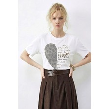 Shade Kadın Leopar Kalp Taş Işlemeli Bisiklet Yaka Regular Fit T-Shirt