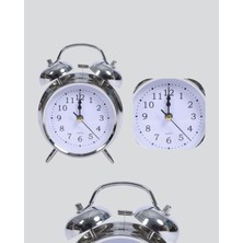 Sayarmarkt Dekoratif Yuvarlak Gümüş Sessiz Işıklı Masa Üstü Çalar Saat Alarmlı ve Şık Tasarım