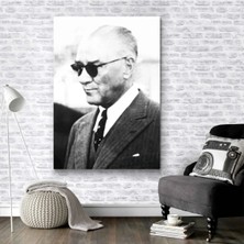 Özgül Reklam Gözlüklü Mustafa Kemal Atatürk Resmi Kanvas Tablo