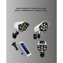 Toyigoo 77 Led'li Güneş Enerjili Güvenlik Lambası ve Kukla Kamera – Hareket Sensörlü 2400MAH Pilli