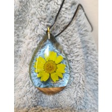 Epoksi Kolye - Uçuk Turkuaz Epoksi, Sarı Papatya Detay, Zeytin Ahşap Kolye