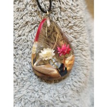 Epoksi Kolye - Şeffaf Epoksi, Kırmızı Beyaz Çiçek Detay, Zeytin Ahşap Kolye