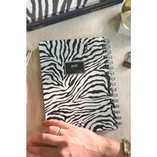 Ulu Pazarlama A5 Spiralli Haftalık Ajanda - 2026 Modeli, Zebra Desenli